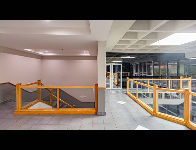 242M² OFFICE TO LET IN FERNDALE